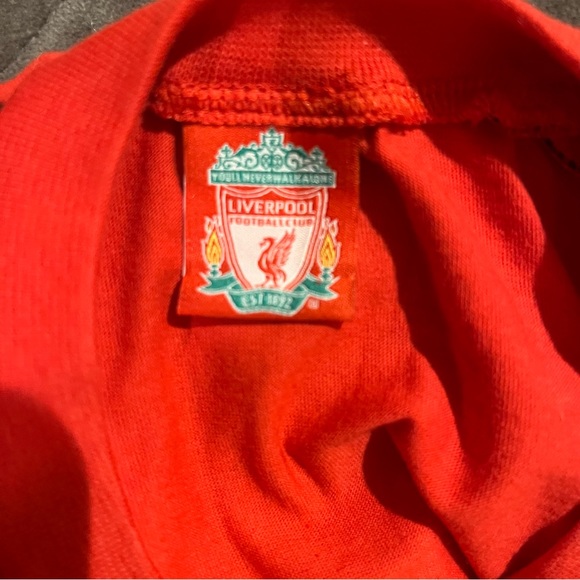 Kids 5-6y Liverpool F.C. official Jersey - Picture 2 of 6